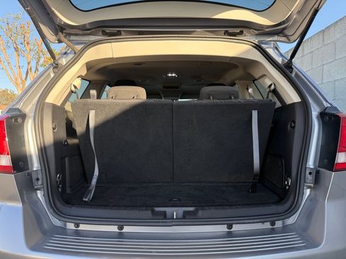 Used 2019 Dodge Journey SE image 20