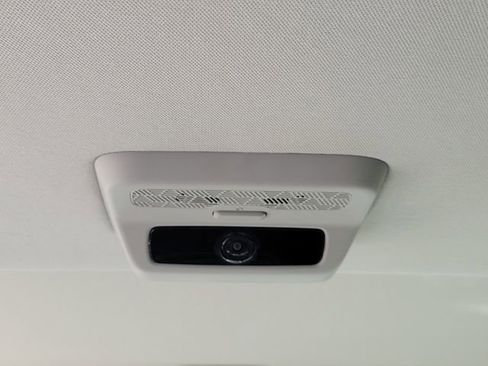 Used 2025 Kia Carnival SX Prestige FWD image 11