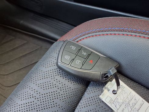 Used 2026 Chevrolet Equinox RS w/ Safety and Technology Package FWD image 15
