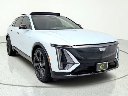Used 2024 Cadillac Lyriq Sport w/ Nappa Leather Package AWD/4WD image 2