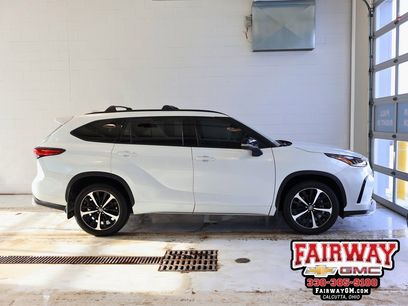 Used 2022 Toyota Highlander XSE