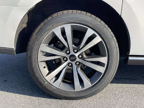 Used 2021 Ford Expedition Max Limited AWD/4WD image 34