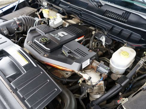 Used 2012 RAM 3500 Laramie w/ Cold Weather Group image 10