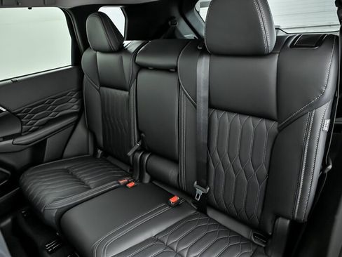 New 2026 Mitsubishi Outlander SEL image 16