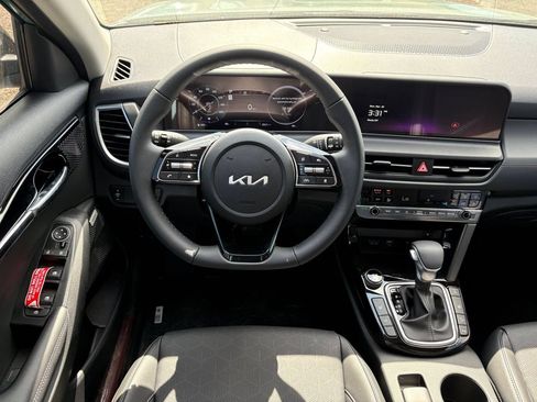 New 2026 Kia Seltos SX AWD/4WD image 17