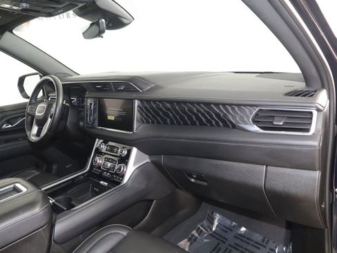 Used 2023 GMC Yukon XL Denali w/ Advanced Technology Package image 45
