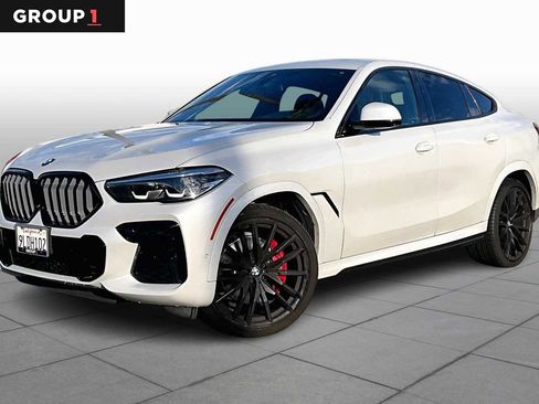 Used 2022 BMW X6 xDrive40i w/ M Sport Package image 1