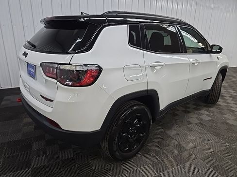 Used 2024 Jeep Compass Trailhawk AWD/4WD image 12