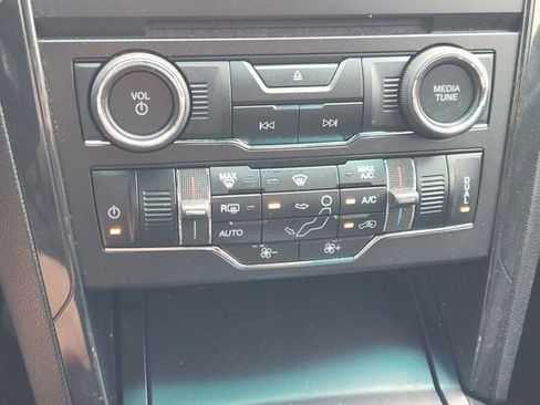 Used 2017 Ford Explorer XLT w/ Equipment Group 201A image 19