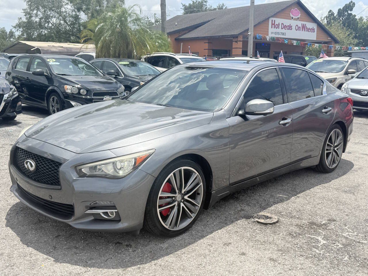 Used 2014 INFINITI Q50 Premium w/ Technology Package RWD image 2