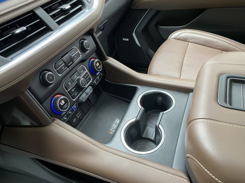 Used 2024 Chevrolet Tahoe High Country AWD/4WD image 31