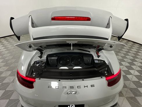 Used 2018 Porsche 911 GT3 image 21
