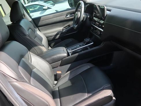 Used 2022 Nissan Pathfinder SL w/ SL Premium Package FWD image 27