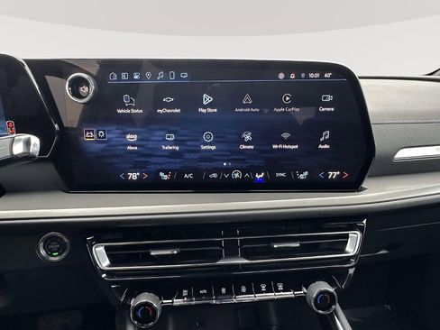 Certified 2025 Chevrolet Traverse LT w/ Driver Confidence Package image 8