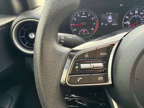 Used 2020 Kia Forte LXS FWD image 21