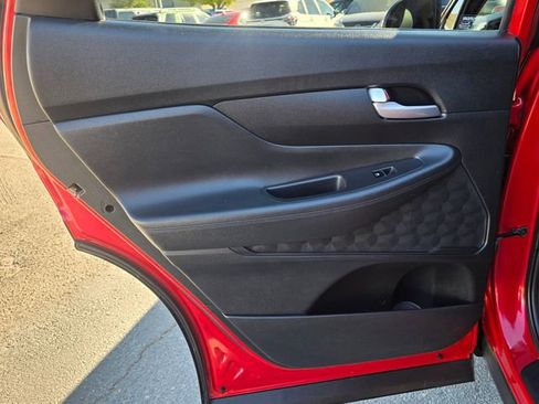 Used 2020 Hyundai Santa Fe SE image 19