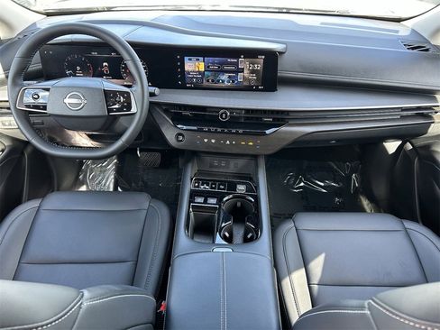 Certified 2025 Nissan Murano SV image 17