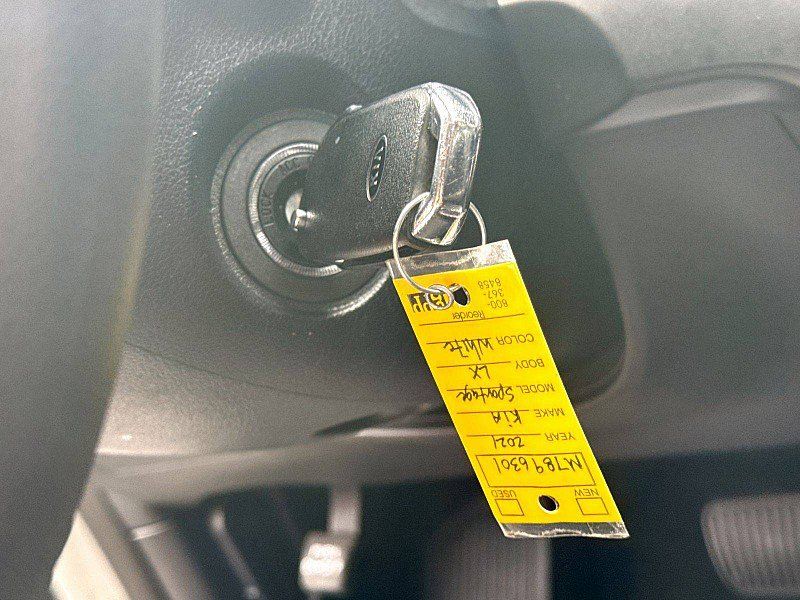 Used 2021 Kia Sportage LX AWD/4WD image 22