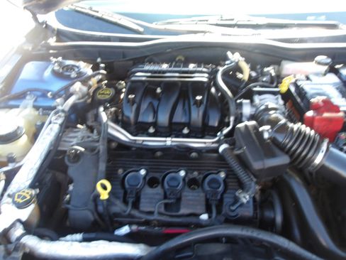 Used 2010 Ford Fusion SE image 25