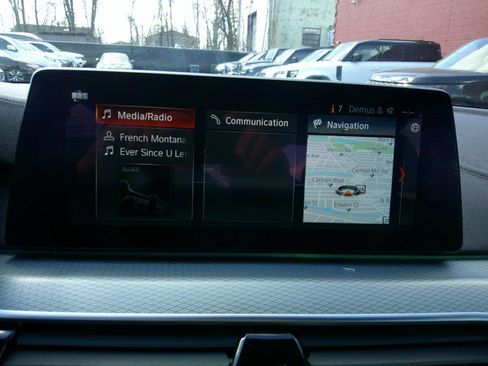 Used 2018 BMW 540i xDrive image 58