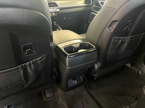 Used 2022 Kia Telluride S image 18