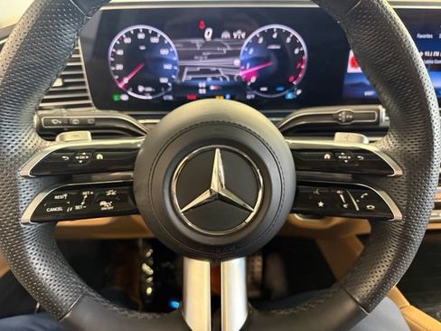 Used 2024 Mercedes-Benz GLS 450 4MATIC image 14