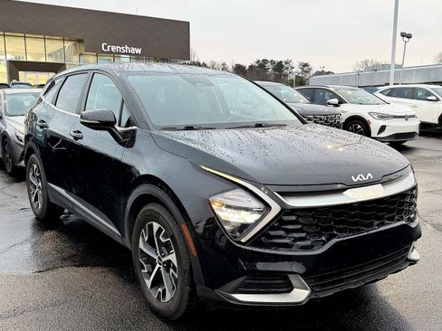 Used 2023 Kia Sportage EX image 2