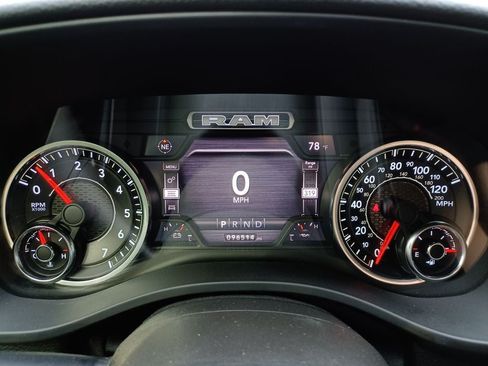 Used 2021 RAM 1500 Big Horn AWD/4WD image 11