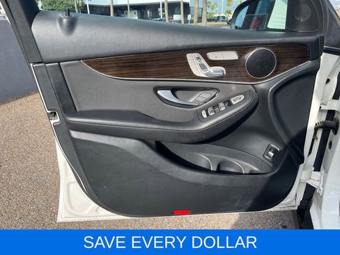 Used 2020 Mercedes-Benz GLC 300 image 13