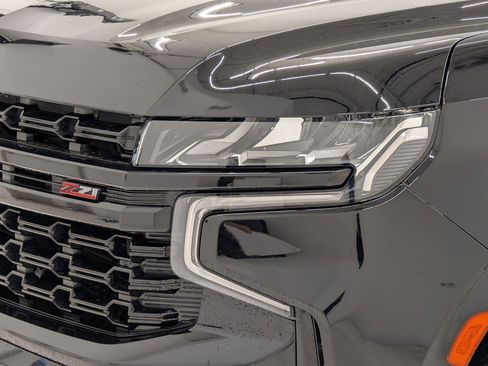 Used 2023 Chevrolet Suburban Z71 w/ Luxury Package image 11