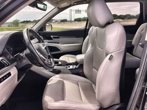 Used 2021 Kia Telluride S FWD image 11