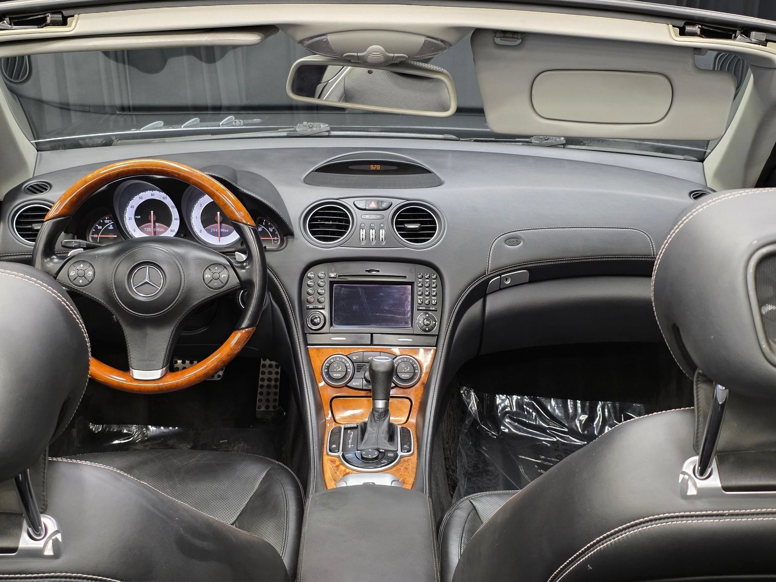 Used 2011 Mercedes-Benz SL 550 image 35