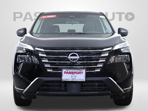 Certified 2025 Nissan Rogue S AWD/4WD image 2