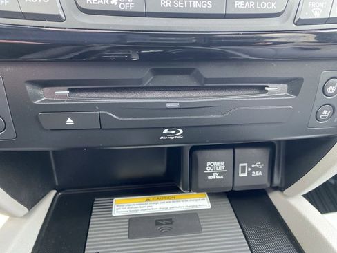 Used 2022 Honda Pilot Elite image 42