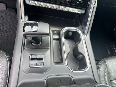 Used 2022 GMC Sierra 1500 Denali AWD/4WD image 22