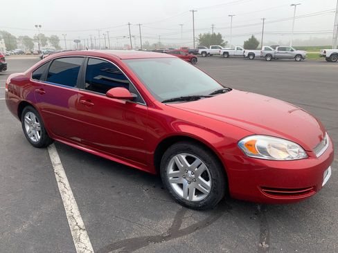 Used 2015 Chevrolet Impala LT w/ LT Sunroof Package FWD image 3