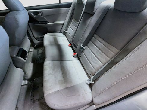 Used 2016 Toyota Camry LE FWD image 13