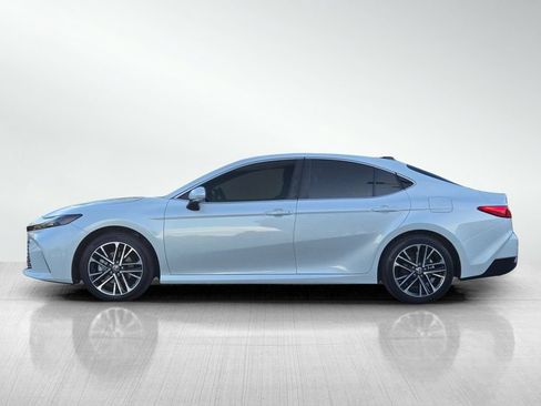 Used 2025 Toyota Camry XLE w/ Premium Package AWD/4WD image 7