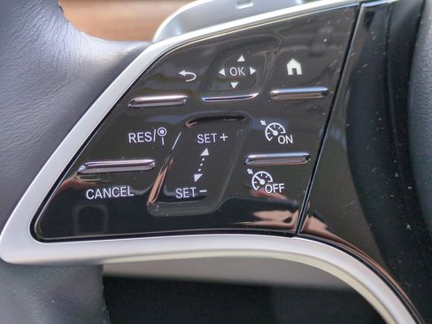 Certified 2024 Mercedes-Benz GLE 450e 4MATIC image 18