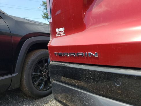 New 2026 GMC Terrain AT4 AWD/4WD image 8