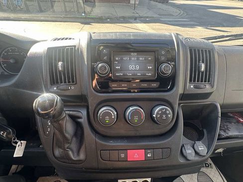 Used 2019 RAM ProMaster 2500 w/ Interior Convenience Group image 21