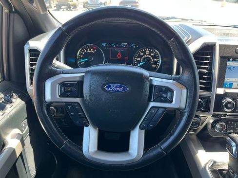 Used 2018 Ford F150 Lariat image 29