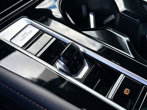 Used 2024 Volkswagen Atlas Peak Edition SEL image 18