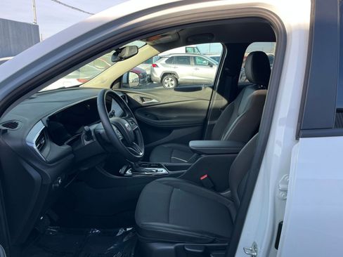 Used 2025 Buick Encore GX Preferred image 26