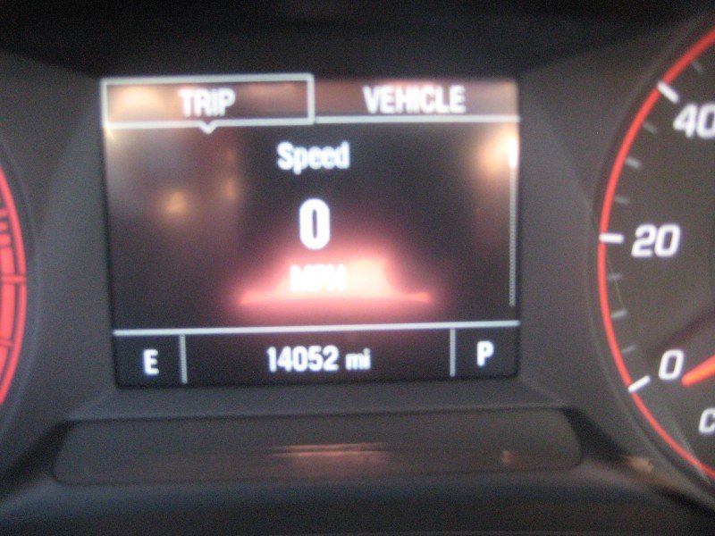 Used 2025 Chevrolet Trax RS FWD image 24