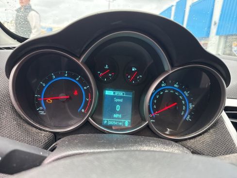 Used 2016 Chevrolet Cruze LT image 19