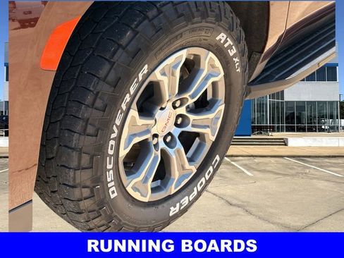 Used 2022 GMC Yukon XL SLE AWD/4WD image 9