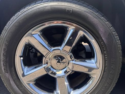 Used 2012 Chevrolet Avalanche LTZ AWD/4WD image 17