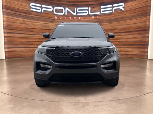 Used 2023 Ford Explorer XLT w/ Equipment Group 202A image 9