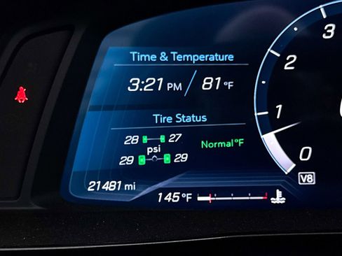 Used 2022 Chevrolet Corvette Stingray Coupe w/ Z51 Performance Package image 32